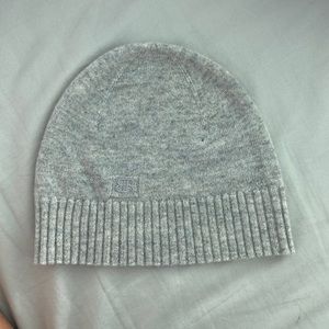 New banana republic 100%cashmere beanie one size